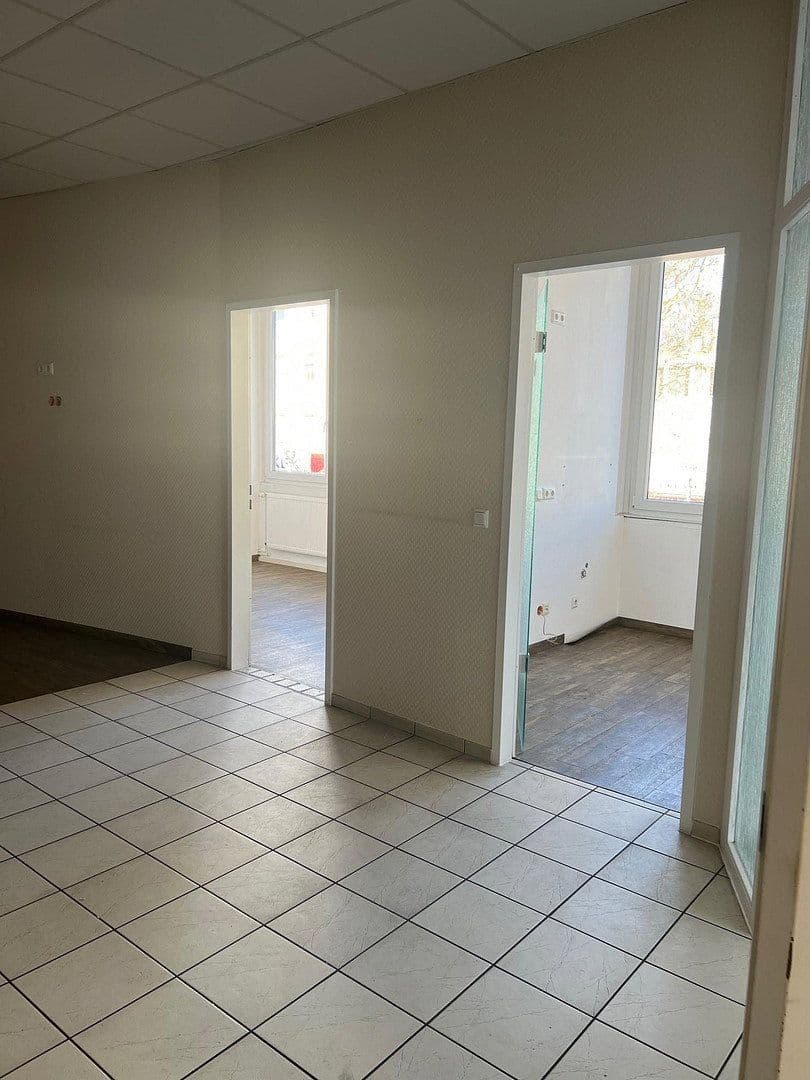 Prenájom kancelárie 260 m², Chemnitzerstraße 4-6, Salzgitter, Dolné Sasko Prenájom kancelárie 260 m², Chemnitzerstraße 4-6, Salzgitter, Dolné Sasko