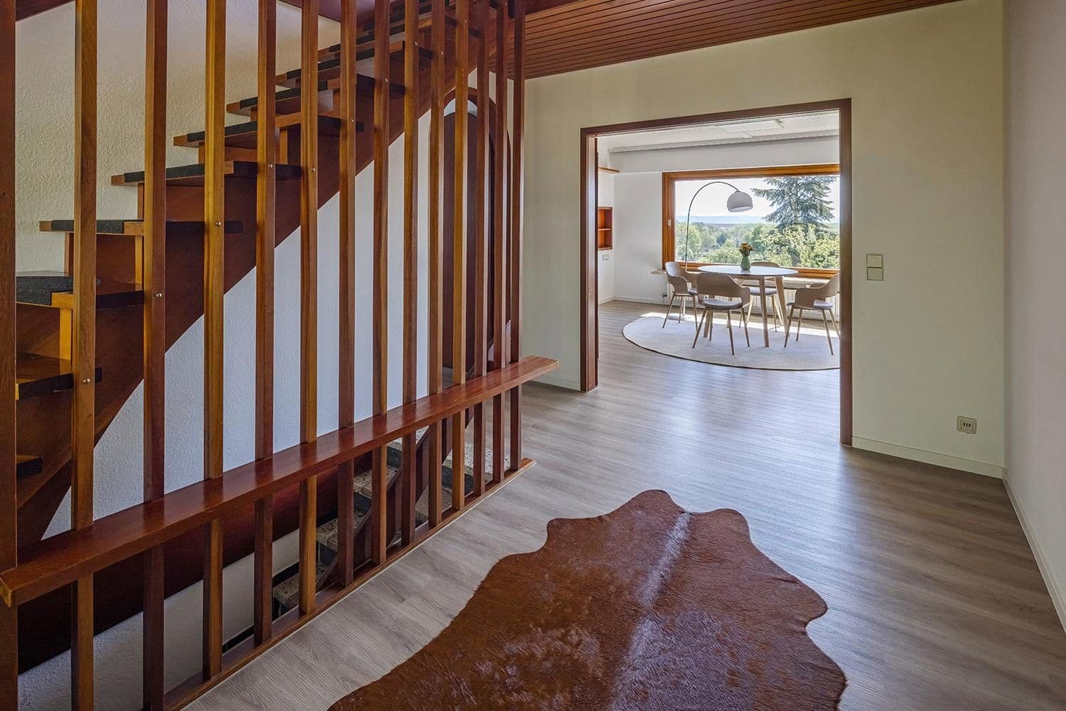 Predaj domu 260 m², pozemek 2.258 m², Gundelsheim, Bádensko-Wurttembersko Predaj domu 260 m², pozemek 2.258 m², Gundelsheim, Bádensko-Wurttembersko