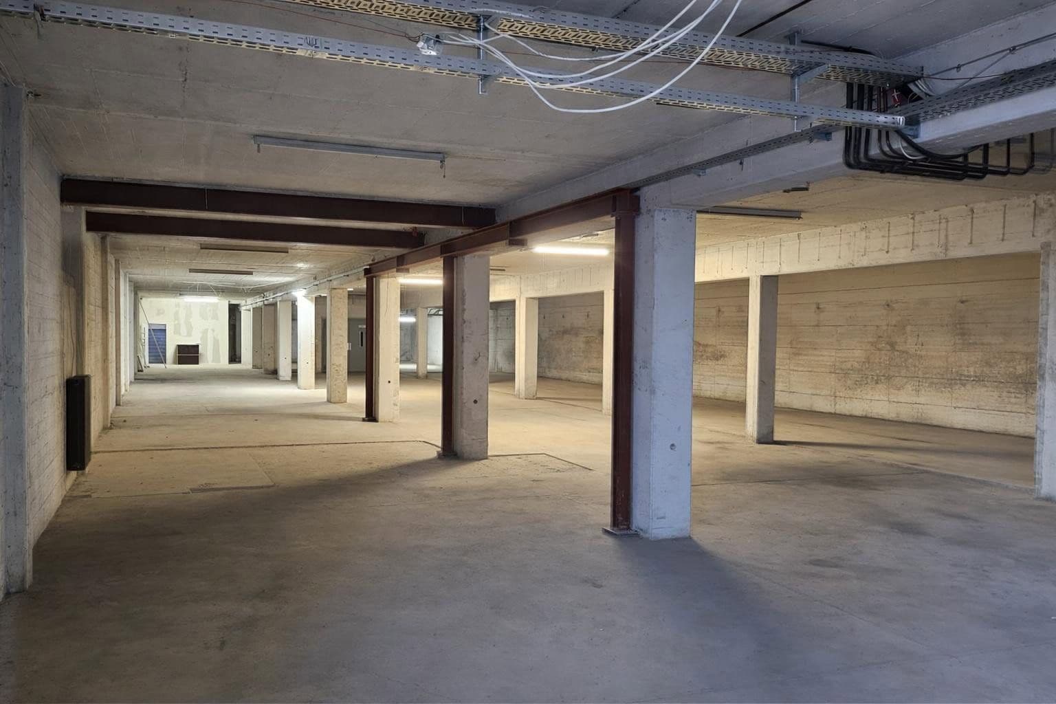 Prenájom nebytového priestoru 795 m², Bohmterstraße 52c, Osnabrück, Dolné Sasko Prenájom nebytového priestoru 795 m², Bohmterstraße 52c, Osnabrück, Dolné Sasko