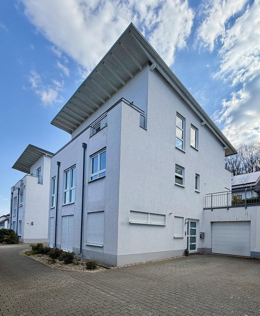 Predaj domu 224 m², pozemek 399 m², Kelkheim (Taunus), Hesensko Predaj domu 224 m², pozemek 399 m², Kelkheim (Taunus), Hesensko