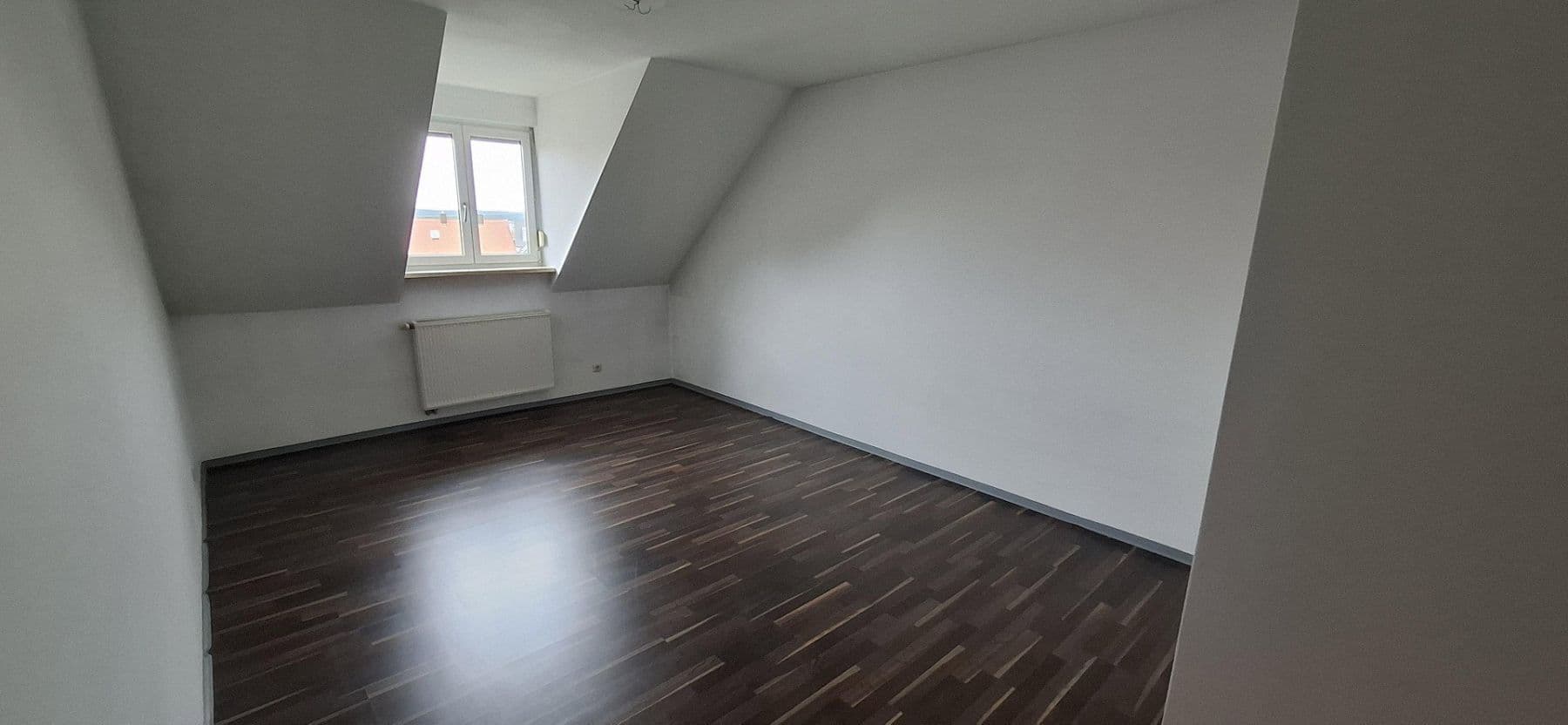 Prenájom bytu 3-izbový 73 m², Bubenreuth, Bavorsko Prenájom bytu 3-izbový 73 m², Bubenreuth, Bavorsko