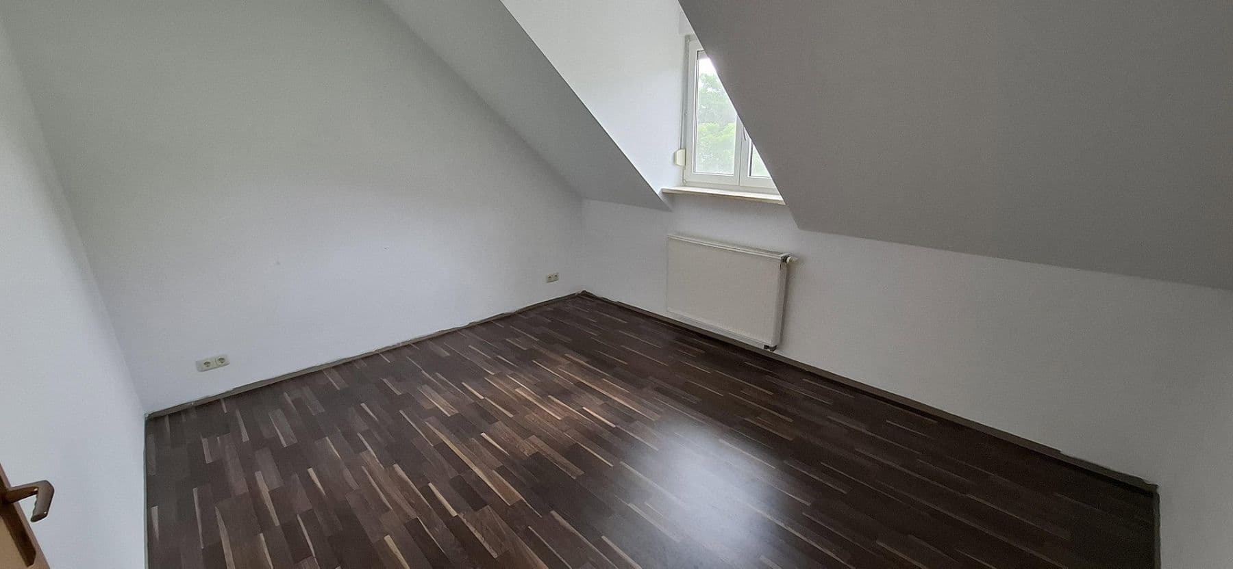 Prenájom bytu 3-izbový 73 m², Bubenreuth, Bavorsko Prenájom bytu 3-izbový 73 m², Bubenreuth, Bavorsko