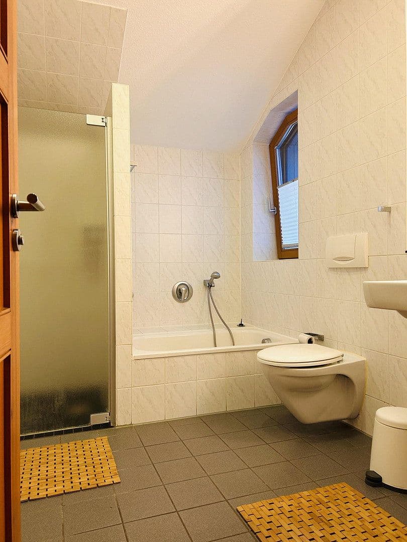 Predaj domu 244 m², pozemek 700 m², Burgwedel, Dolné Sasko Predaj domu 244 m², pozemek 700 m², Burgwedel, Dolné Sasko