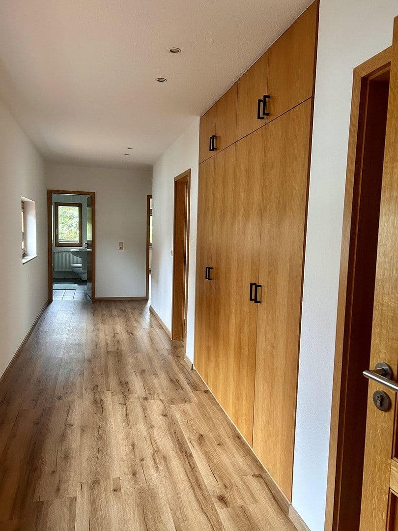 Predaj domu 244 m², pozemek 700 m², Burgwedel, Dolné Sasko Predaj domu 244 m², pozemek 700 m², Burgwedel, Dolné Sasko
