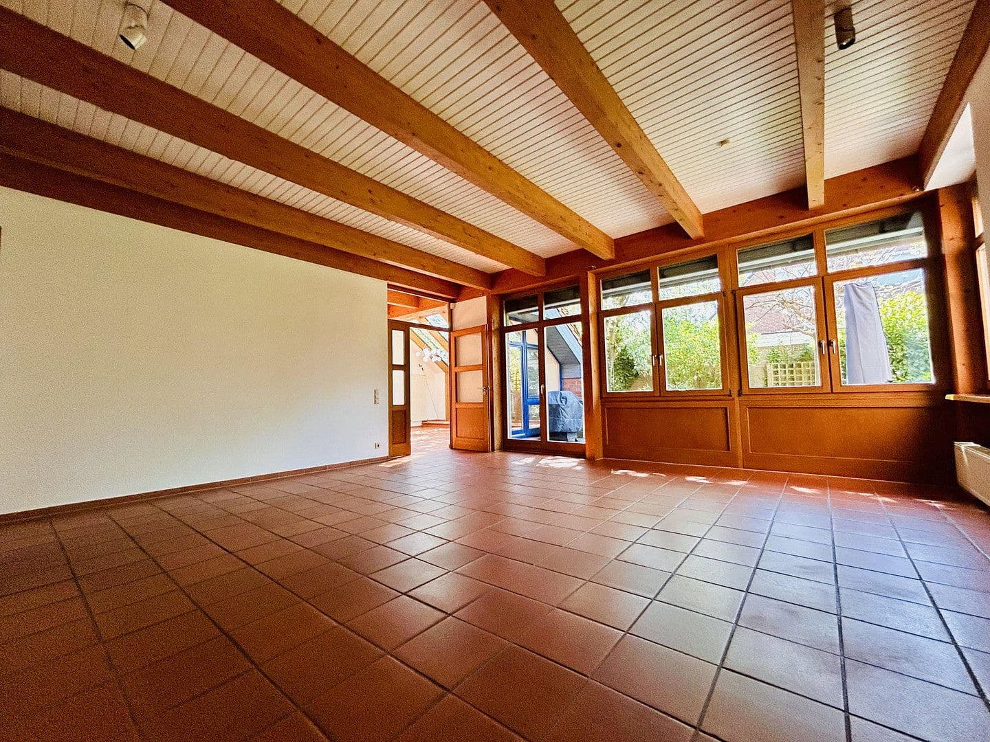 Predaj domu 244 m², pozemek 700 m², Burgwedel, Dolné Sasko Predaj domu 244 m², pozemek 700 m², Burgwedel, Dolné Sasko