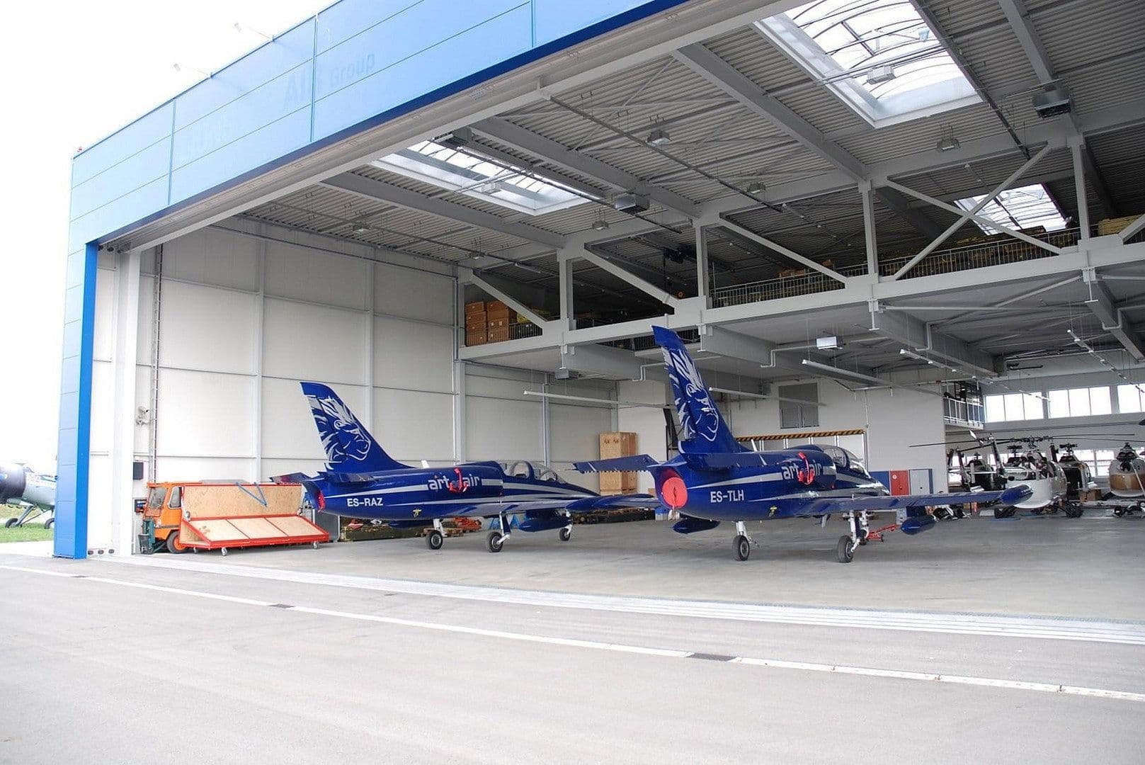 Prenájom nebytového priestoru 3.200 m², Take-Off Gewerbepark 84, Neuhausen ob Eck, Bádensko-Wurttembersko Prenájom nebytového priestoru 3.200 m², Take-Off Gewerbepark 84, Neuhausen ob Eck, Bádensko-Wurttembersko