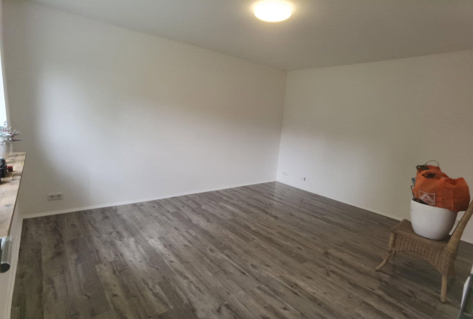 Predaj domu 243 m², pozemek 1.238 m², Nordleda, Dolné Sasko Predaj domu 243 m², pozemek 1.238 m², Nordleda, Dolné Sasko