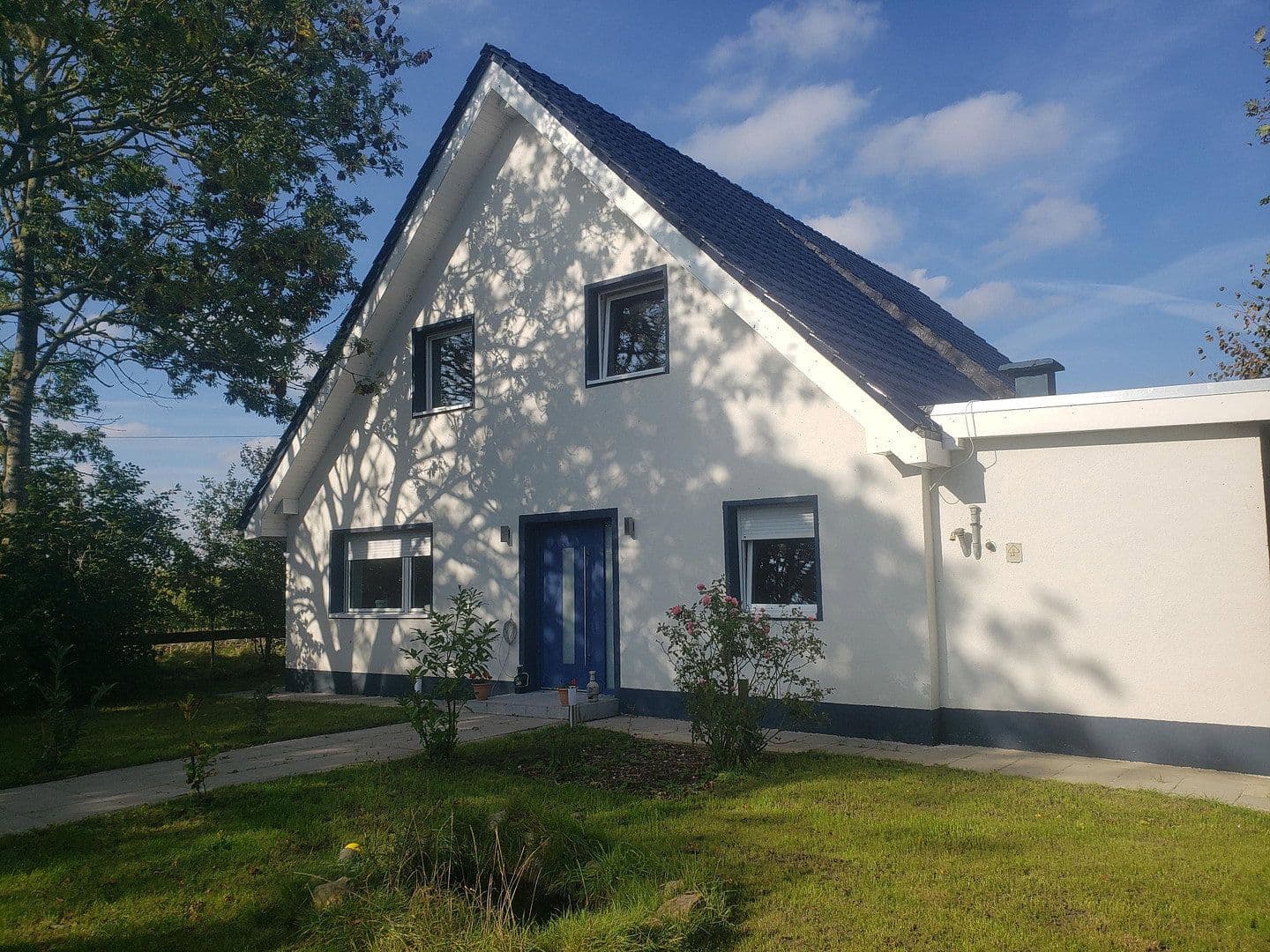 Predaj domu 243 m², pozemek 1.238 m², Nordleda, Dolné Sasko Predaj domu 243 m², pozemek 1.238 m², Nordleda, Dolné Sasko