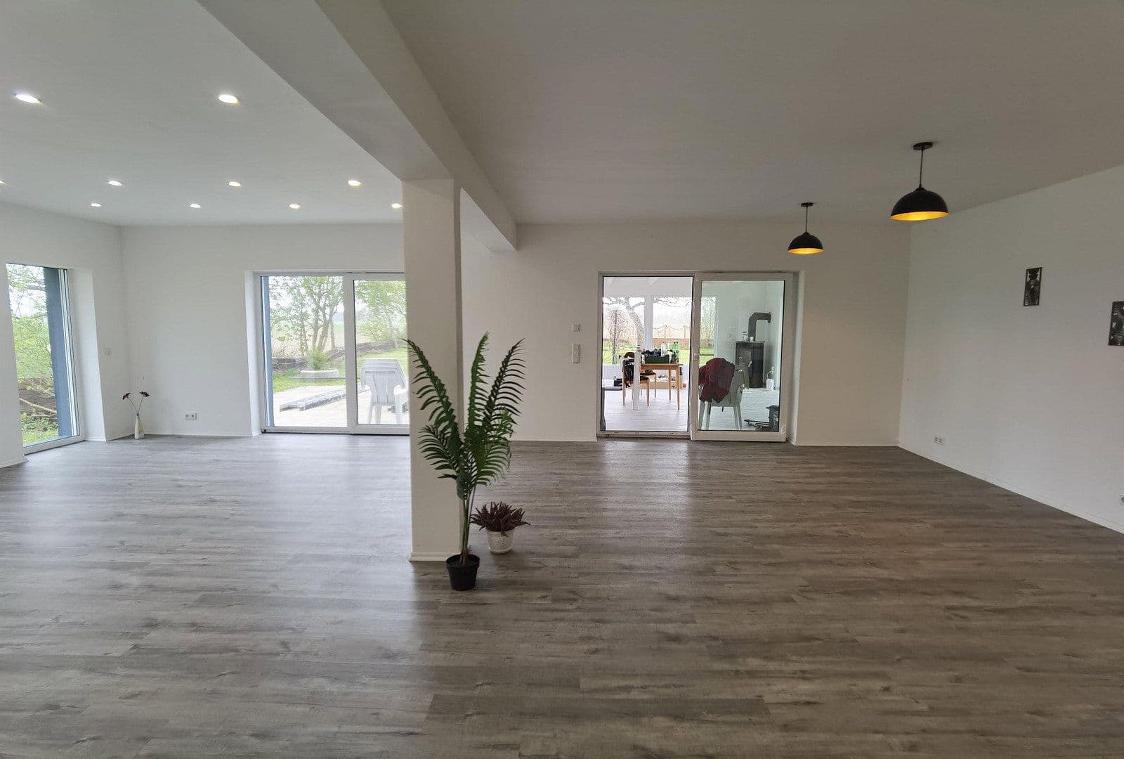 Predaj domu 243 m², pozemek 1.238 m², Nordleda, Dolné Sasko Predaj domu 243 m², pozemek 1.238 m², Nordleda, Dolné Sasko