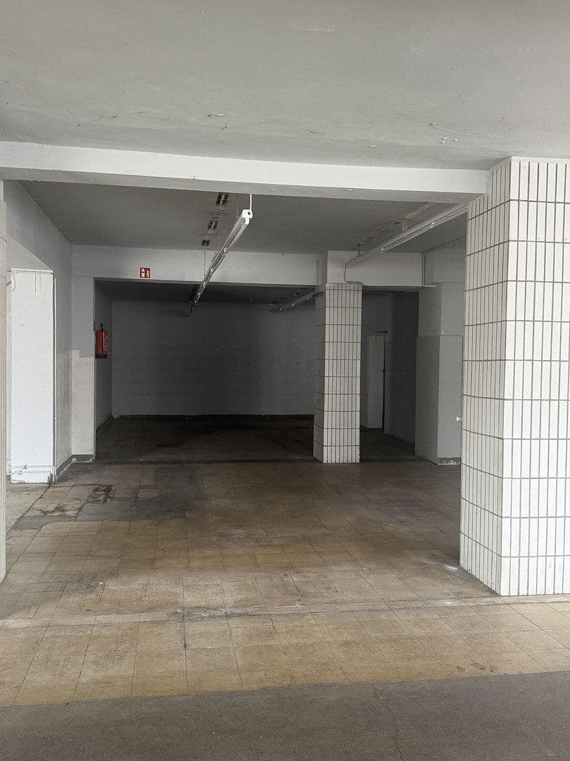Prenájom nebytového priestoru 400 m², Gladbeck, Severné Porýnie - Westfálsko Prenájom nebytového priestoru 400 m², Gladbeck, Severné Porýnie - Westfálsko