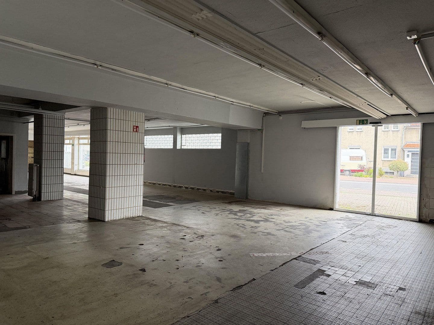 Prenájom nebytového priestoru 400 m², Gladbeck, Severné Porýnie - Westfálsko Prenájom nebytového priestoru 400 m², Gladbeck, Severné Porýnie - Westfálsko