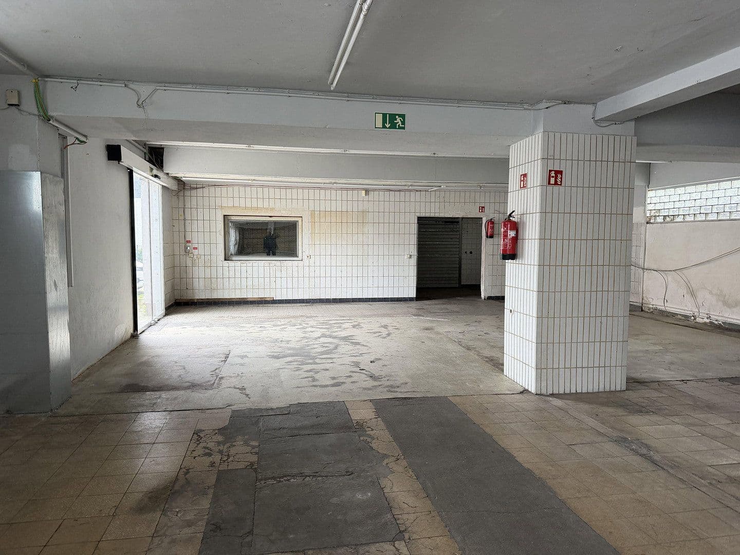 Prenájom nebytového priestoru 400 m², Gladbeck, Severné Porýnie - Westfálsko Prenájom nebytového priestoru 400 m², Gladbeck, Severné Porýnie - Westfálsko