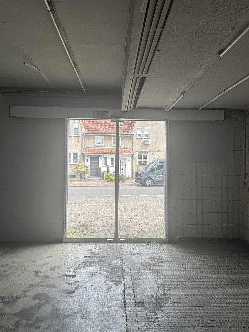 Prenájom nebytového priestoru 400 m², Gladbeck, Severné Porýnie - Westfálsko Prenájom nebytového priestoru 400 m², Gladbeck, Severné Porýnie - Westfálsko