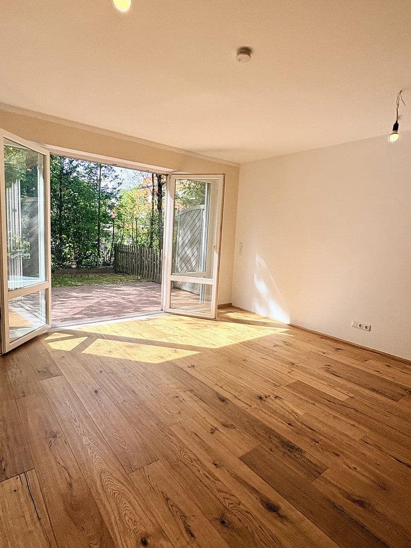 Prenájom bytu 2-izbový 70 m², München, Bavorsko Prenájom bytu 2-izbový 70 m², München, Bavorsko