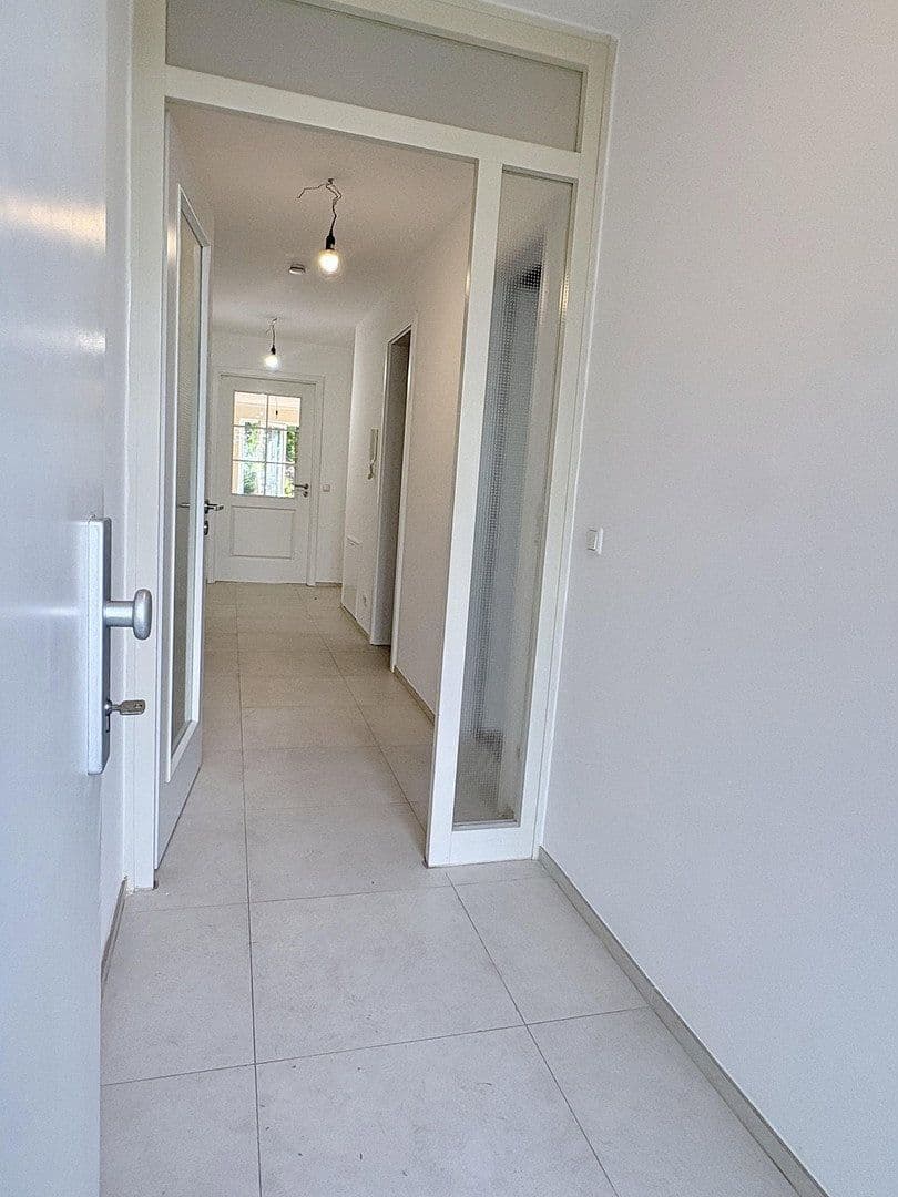 Prenájom bytu 2-izbový 70 m², München, Bavorsko Prenájom bytu 2-izbový 70 m², München, Bavorsko