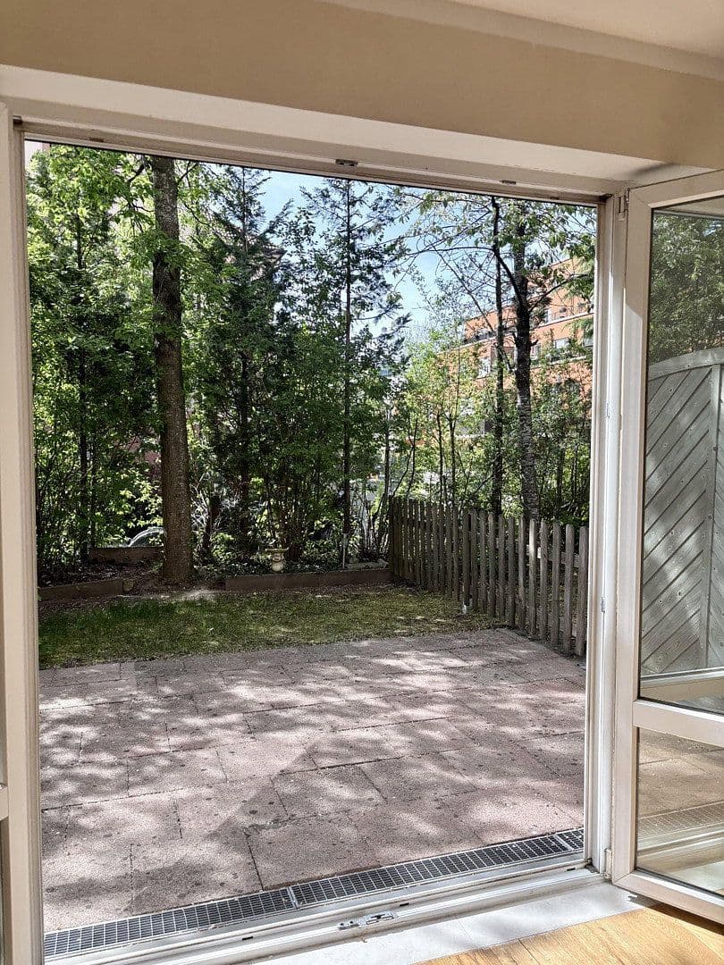 Prenájom bytu 2-izbový 70 m², München, Bavorsko Prenájom bytu 2-izbový 70 m², München, Bavorsko