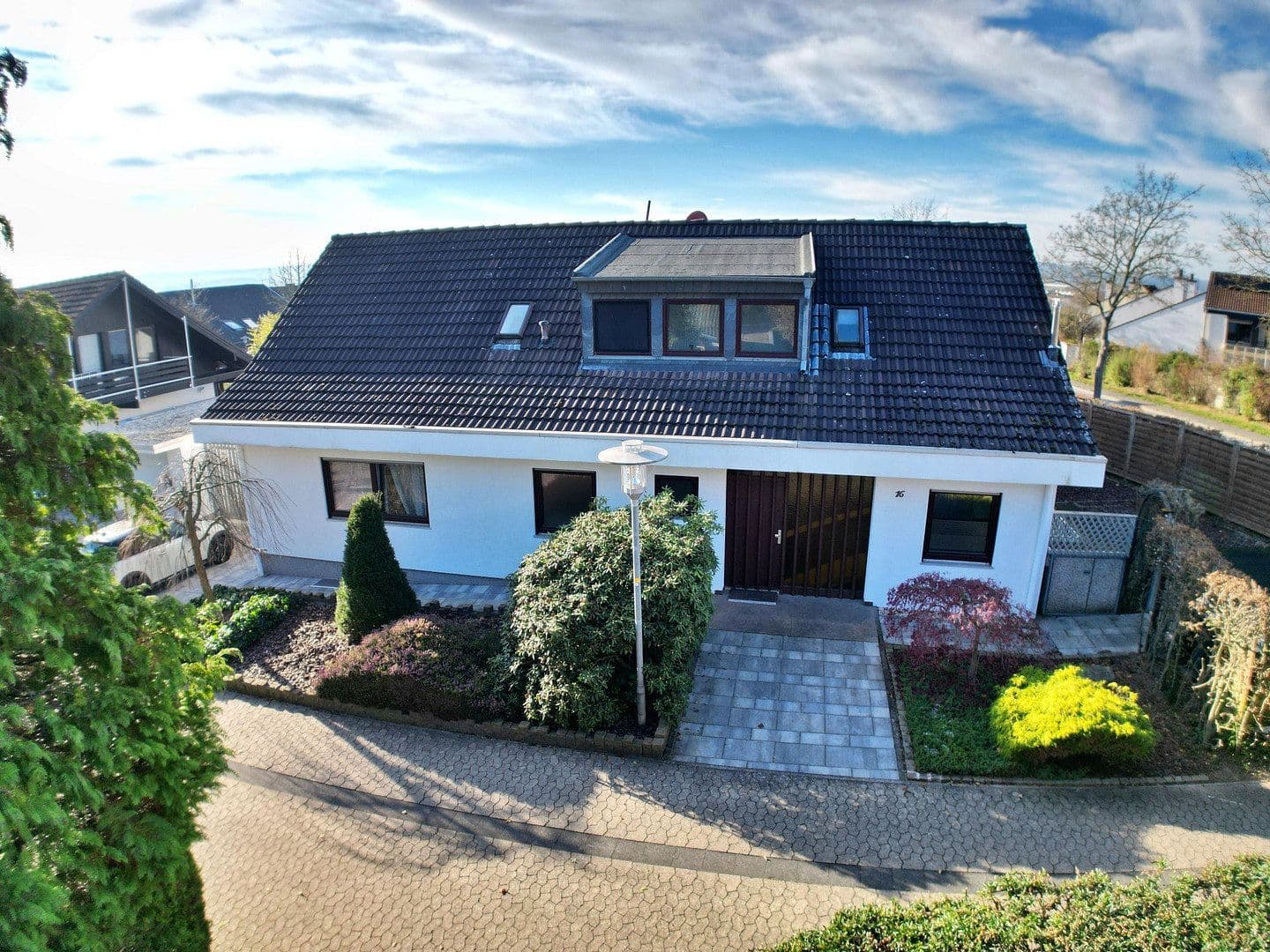 Predaj domu 220 m², pozemek 487 m², Königsberger Str. 16, Meckenheim, Severné Porýnie - Westfálsko Predaj domu 220 m², pozemek 487 m², Königsberger Str. 16, Meckenheim, Severné Porýnie - Westfálsko