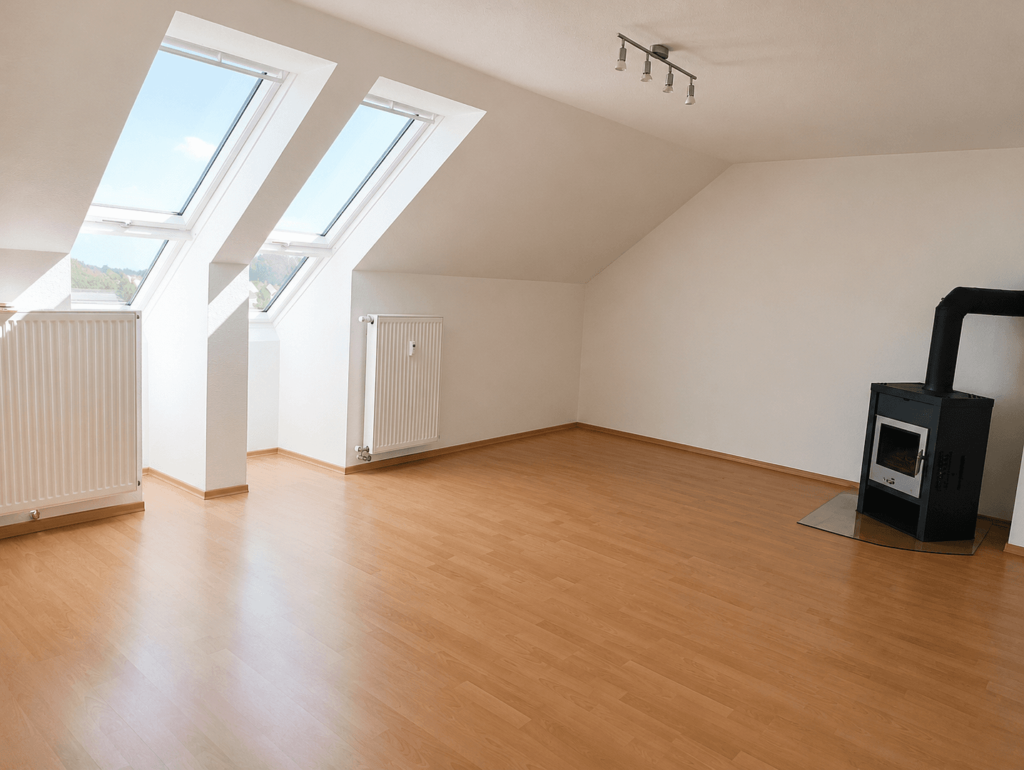 Prenájom bytu 3-izbový 58 m², Neubau 16, Elterlein, Sasko Prenájom bytu 3-izbový 58 m², Neubau 16, Elterlein, Sasko