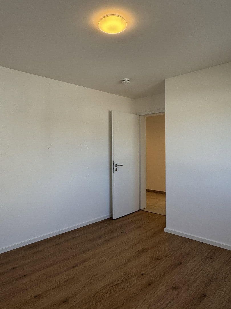 Prenájom bytu 4-izbový 115 m², Nelkenweg 12, Langenbach, Bavorsko Prenájom bytu 4-izbový 115 m², Nelkenweg 12, Langenbach, Bavorsko