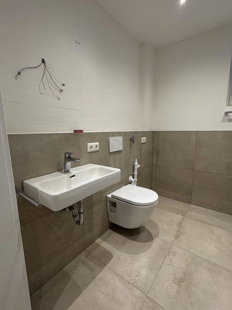 Prenájom bytu 4-izbový 115 m², Nelkenweg 12, Langenbach, Bavorsko Prenájom bytu 4-izbový 115 m², Nelkenweg 12, Langenbach, Bavorsko