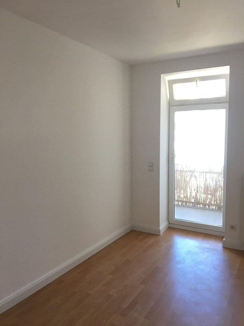 Prenájom bytu 3-izbový 76 m², Humboldtstraße 9, Chemnitz, Sasko Prenájom bytu 3-izbový 76 m², Humboldtstraße 9, Chemnitz, Sasko