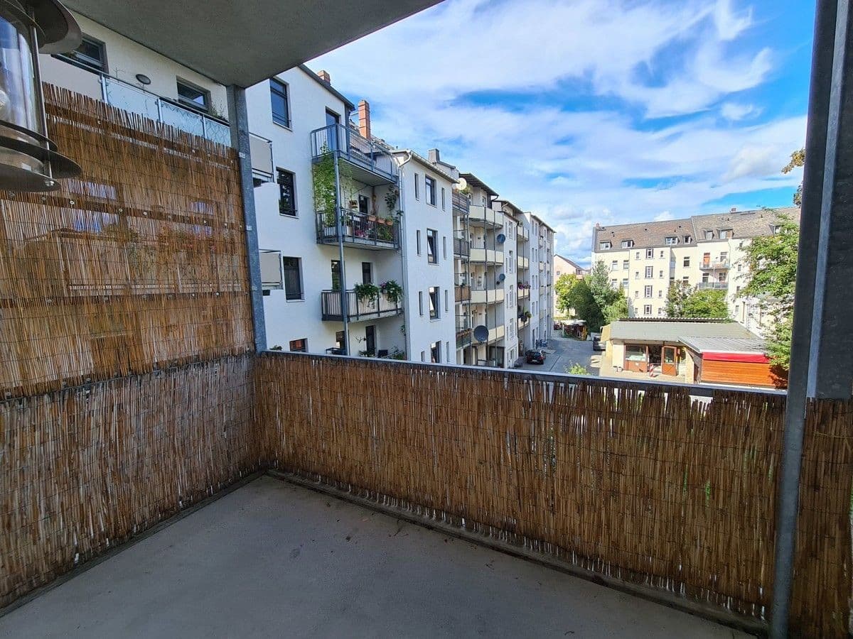 Prenájom bytu 3-izbový 76 m², Humboldtstraße 9, Chemnitz, Sasko Prenájom bytu 3-izbový 76 m², Humboldtstraße 9, Chemnitz, Sasko