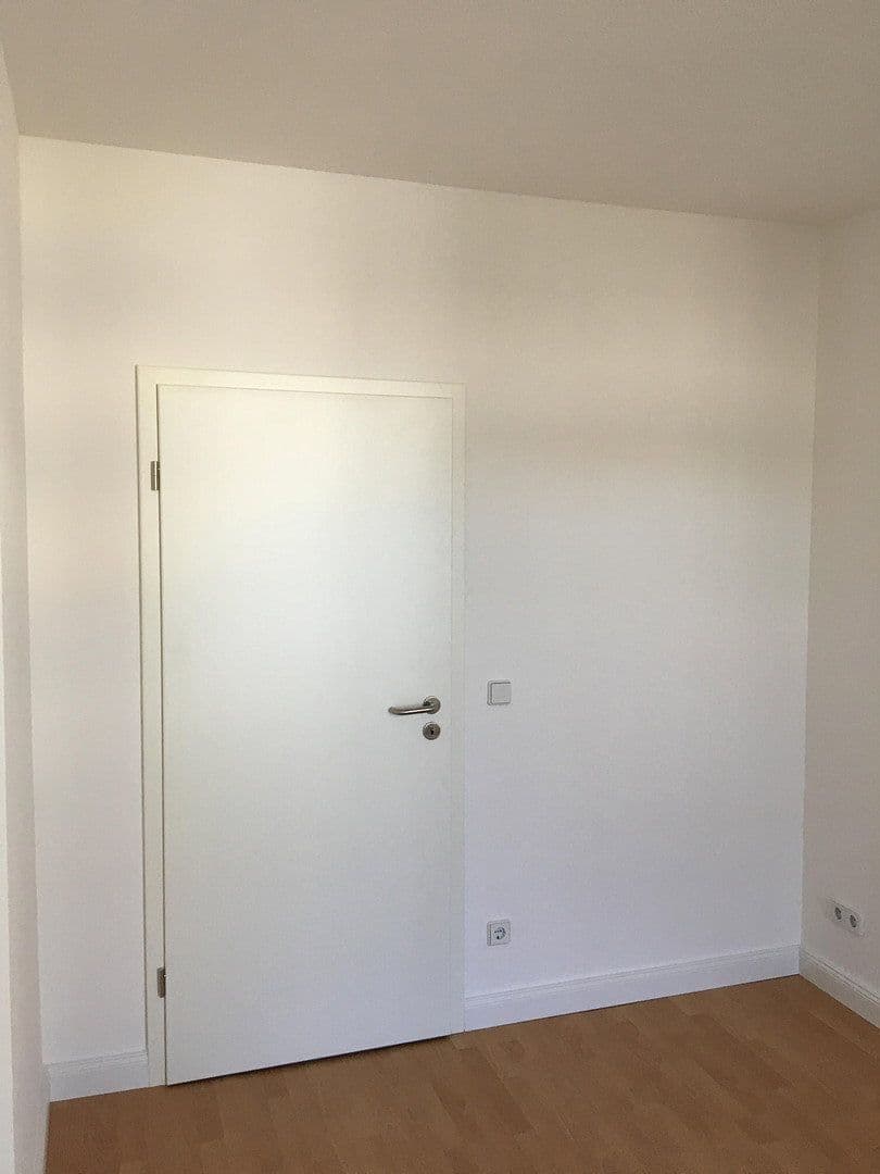 Prenájom bytu 3-izbový 76 m², Humboldtstraße 9, Chemnitz, Sasko Prenájom bytu 3-izbový 76 m², Humboldtstraße 9, Chemnitz, Sasko