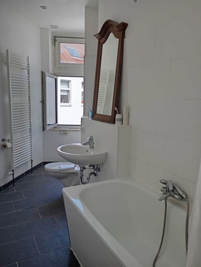 Predaj bytu 2-izbový 79 m², Mierendorffstr. 11, Berlin, Berlín Predaj bytu 2-izbový 79 m², Mierendorffstr. 11, Berlin, Berlín
