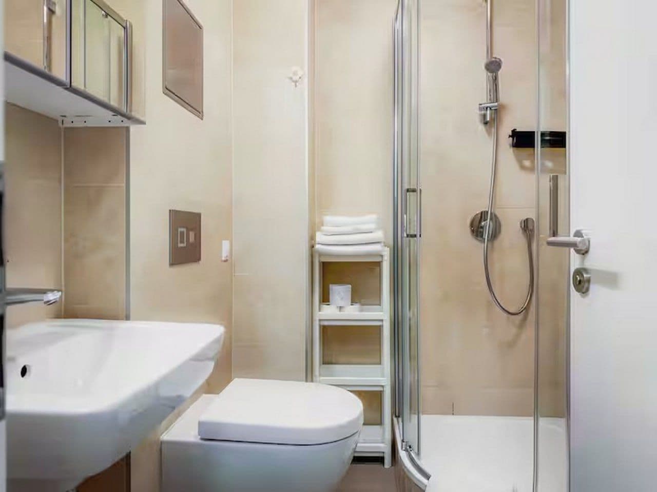 Prenájom bytu 27 m², Tyršova, Praha, Praha Prenájom bytu 27 m², Tyršova, Praha, Praha