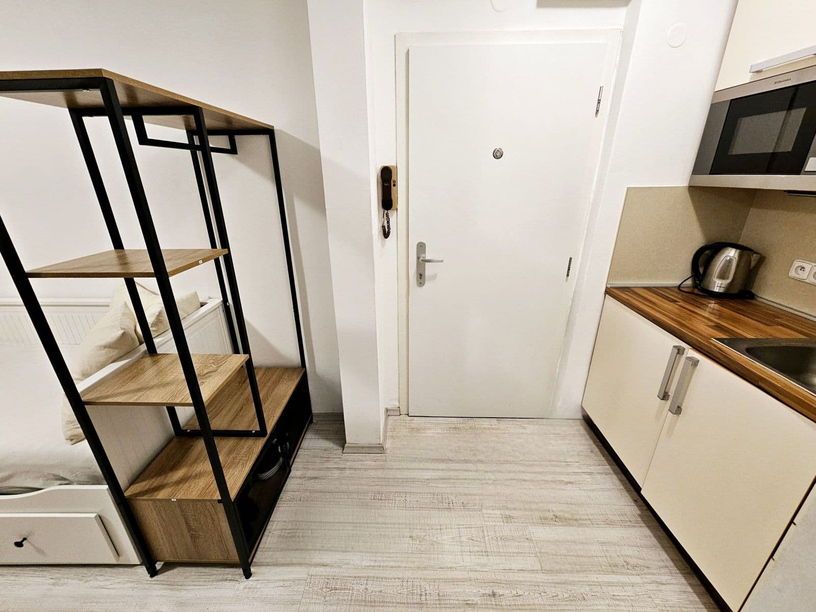 Prenájom bytu 27 m², Vinohradská, Praha, Praha Prenájom bytu 27 m², Vinohradská, Praha, Praha