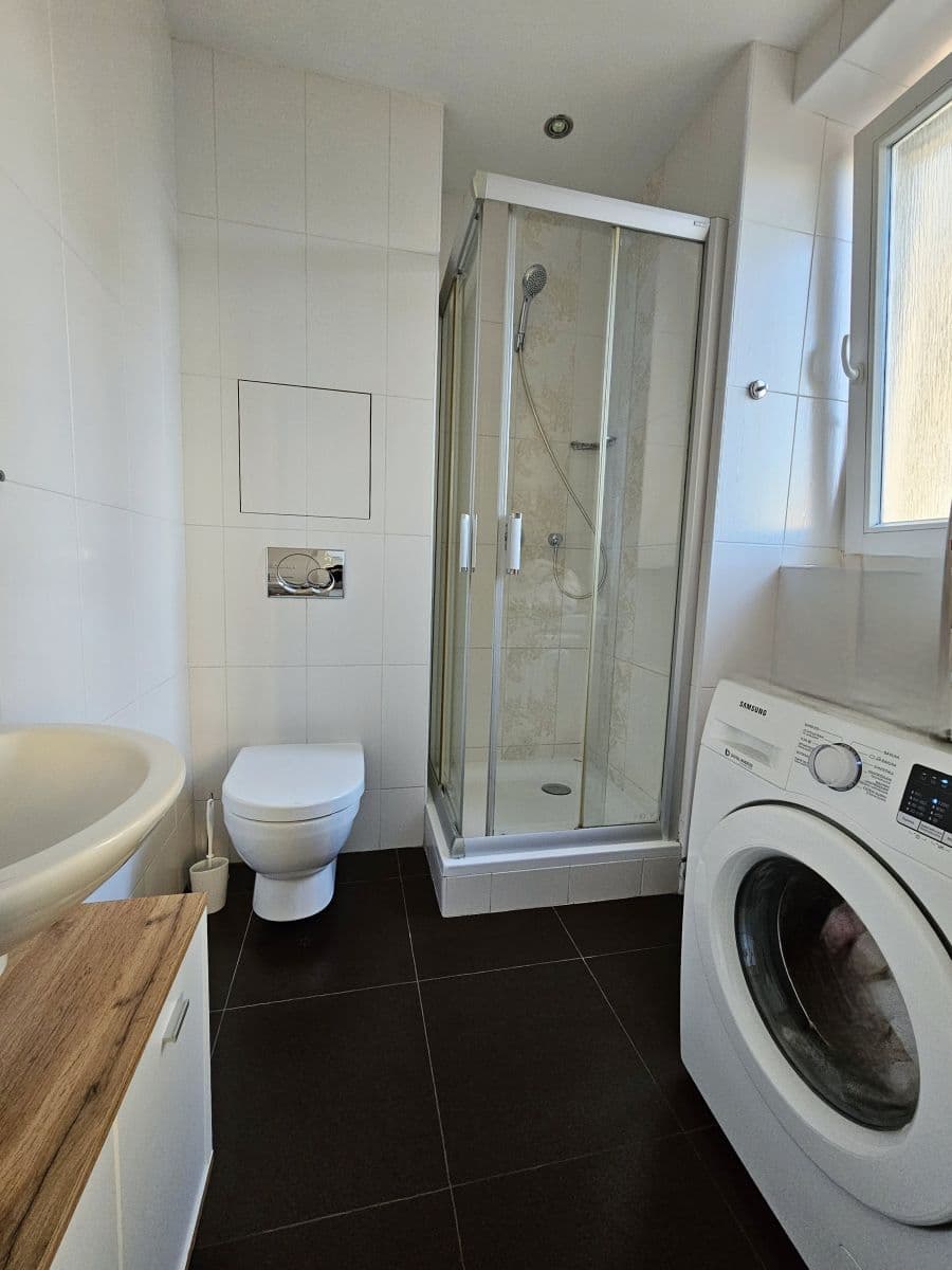 Prenájom bytu 27 m², Vinohradská, Praha, Praha Prenájom bytu 27 m², Vinohradská, Praha, Praha