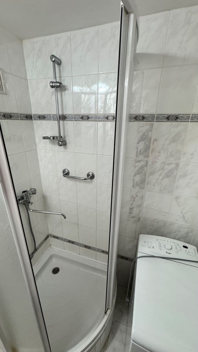 Predaj bytu 2-izbový 64 m², SNP, Ústí nad Labem, Ústecký kraj Predaj bytu 2-izbový 64 m², SNP, Ústí nad Labem, Ústecký kraj