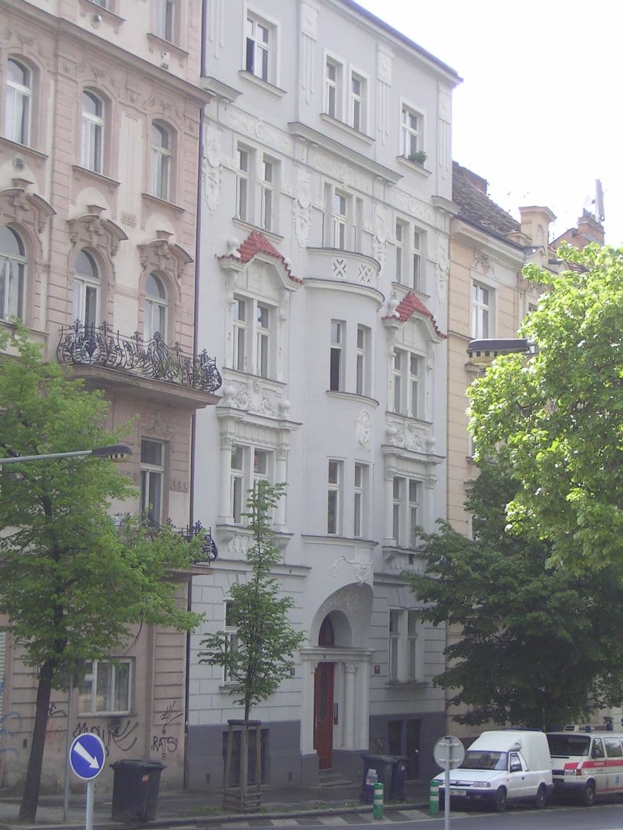 Prenájom bytu 1-izbový 38 m², Ruská, Praha, Praha Prenájom bytu 1-izbový 38 m², Ruská, Praha, Praha