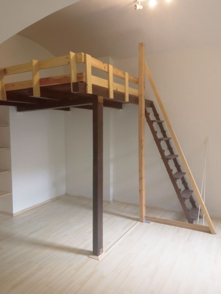 Prenájom bytu 1-izbový 38 m², Ruská, Praha, Praha Prenájom bytu 1-izbový 38 m², Ruská, Praha, Praha