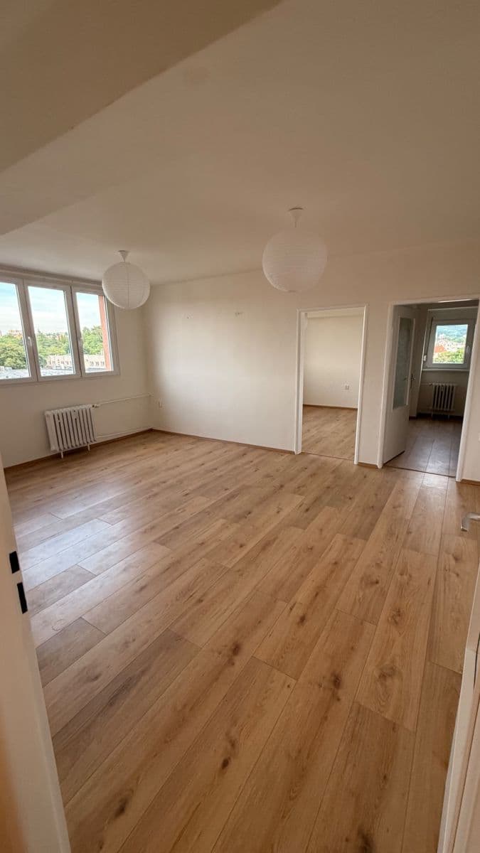 Prenájom bytu 3-izbový 60 m², U zastávky, Praha, Praha Prenájom bytu 3-izbový 60 m², U zastávky, Praha, Praha