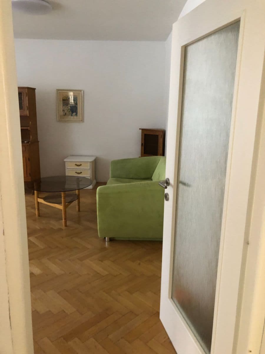 Prenájom bytu 3-izbový 80 m², Jugoslávská, Brno, Jihomoravský kraj Prenájom bytu 3-izbový 80 m², Jugoslávská, Brno, Jihomoravský kraj