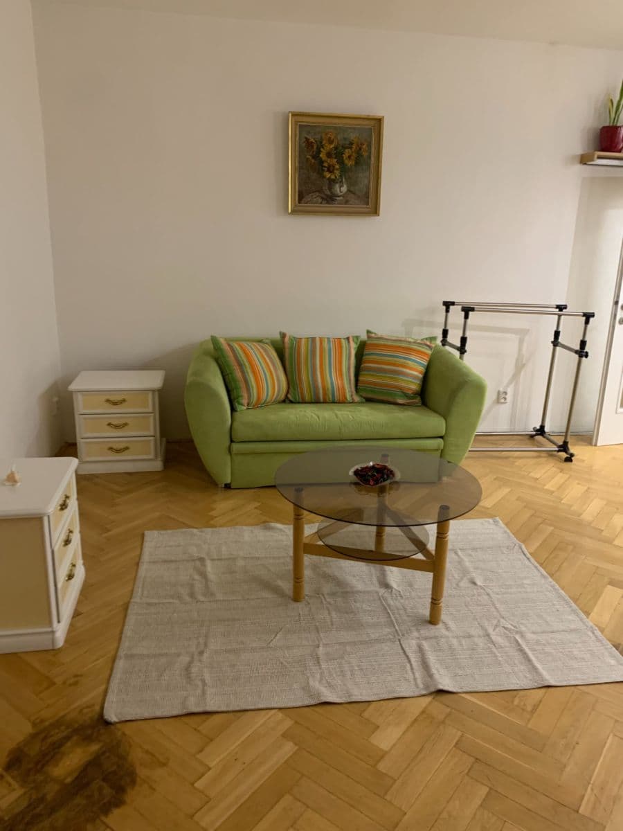 Prenájom bytu 3-izbový 80 m², Jugoslávská, Brno, Jihomoravský kraj Prenájom bytu 3-izbový 80 m², Jugoslávská, Brno, Jihomoravský kraj