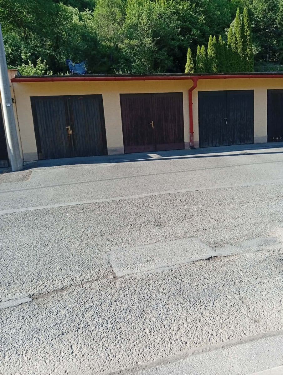 Predaj garáže 20 m², Svornosti, Vsetín, Zlínský kraj Predaj garáže 20 m², Svornosti, Vsetín, Zlínský kraj