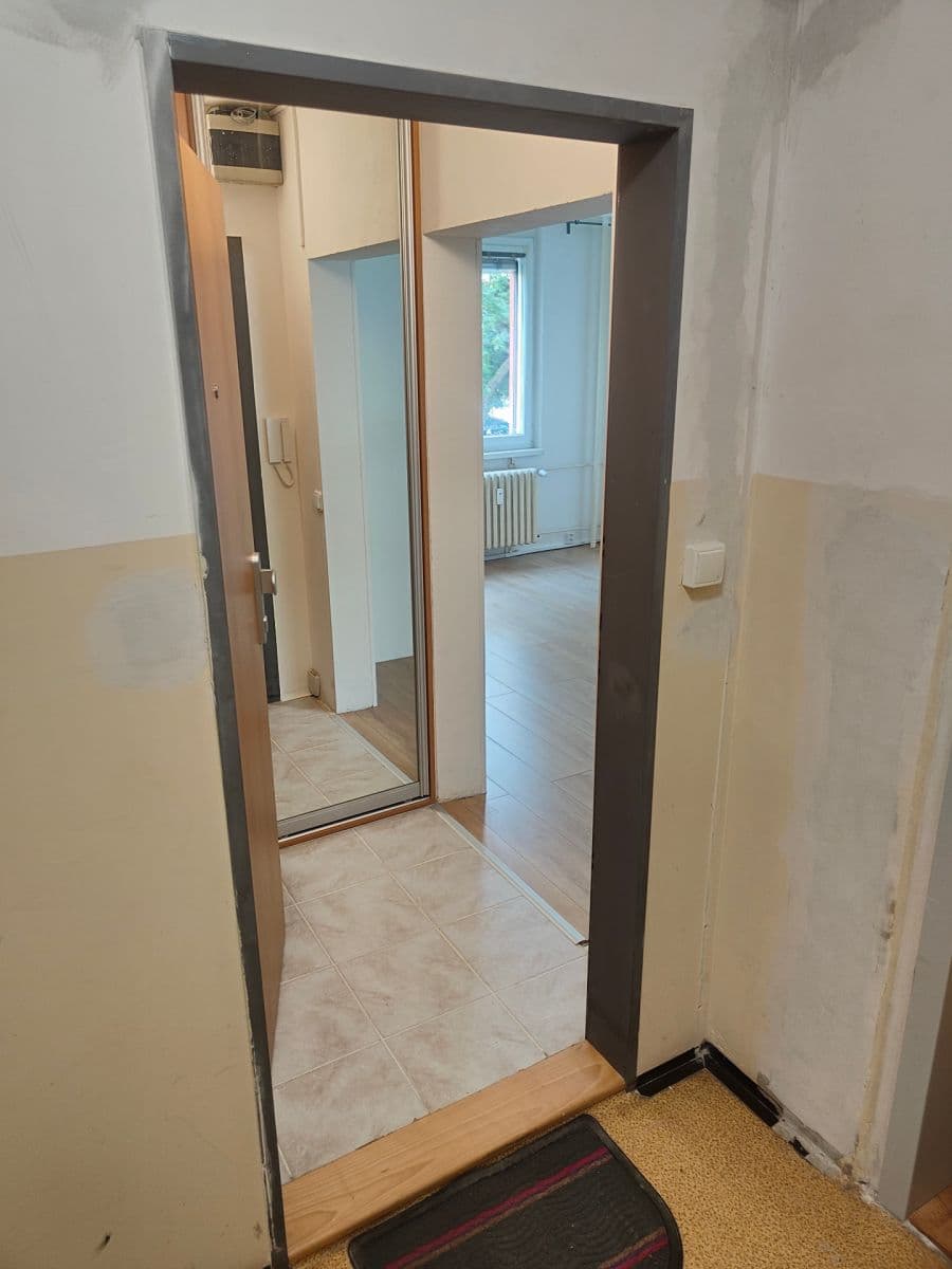 Predaj bytu 1-izbový 30 m², Šimonova, Praha, Praha Predaj bytu 1-izbový 30 m², Šimonova, Praha, Praha
