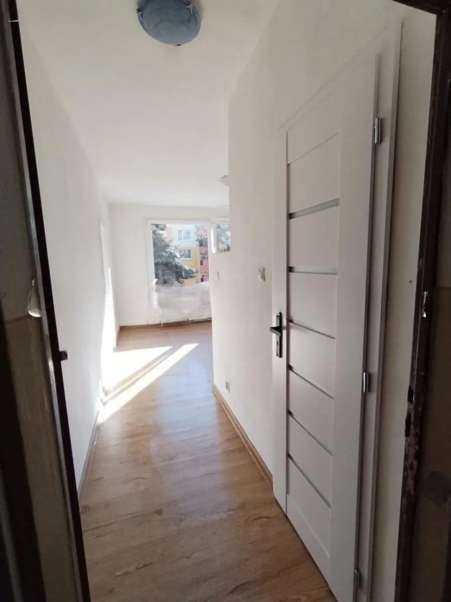 Predaj bytu 1-izbový 35 m², Sídliště Za Chlumem, Bílina, Ústecký kraj Predaj bytu 1-izbový 35 m², Sídliště Za Chlumem, Bílina, Ústecký kraj