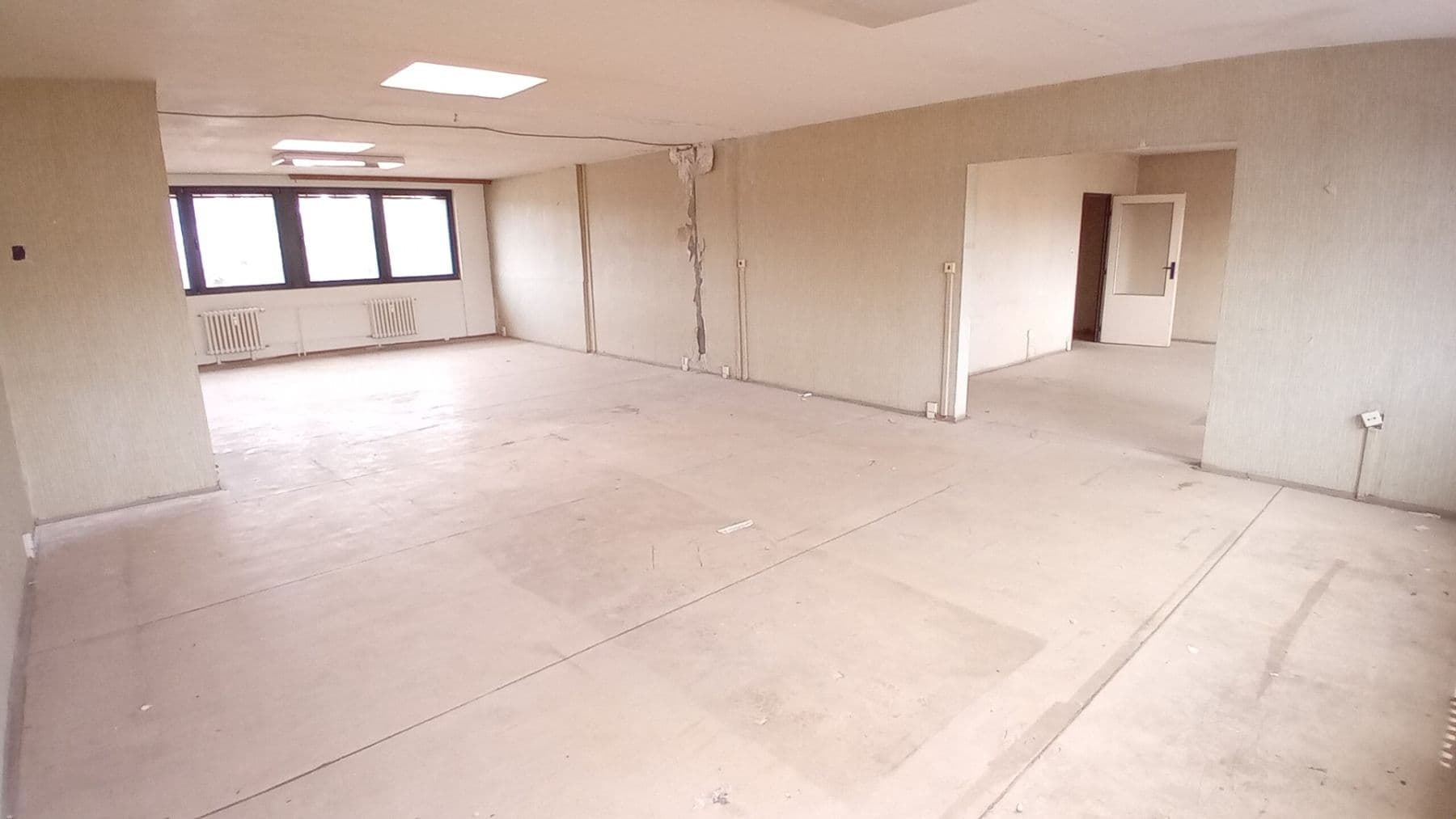 Prenájom nebytového priestoru 111 m², Roháčova, Praha, Praha Prenájom nebytového priestoru 111 m², Roháčova, Praha, Praha
