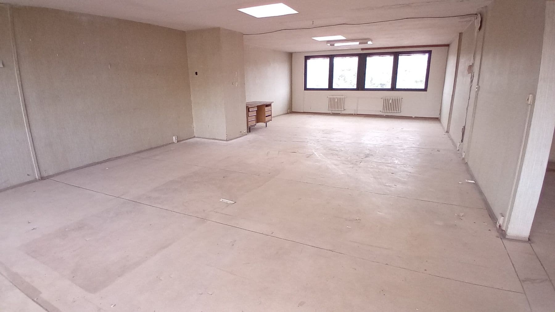 Prenájom nebytového priestoru 111 m², Roháčova, Praha, Praha Prenájom nebytového priestoru 111 m², Roháčova, Praha, Praha