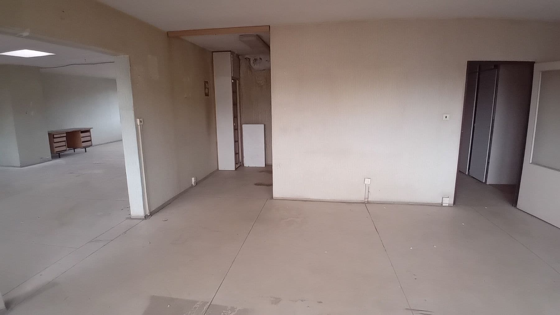 Prenájom nebytového priestoru 111 m², Roháčova, Praha, Praha Prenájom nebytového priestoru 111 m², Roháčova, Praha, Praha