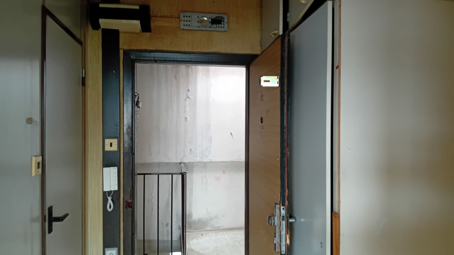 Prenájom nebytového priestoru 111 m², Roháčova, Praha, Praha Prenájom nebytového priestoru 111 m², Roháčova, Praha, Praha