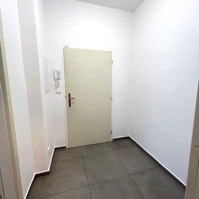 Prenájom bytu 1-izbový 24 m², Mlynářská, Praha, Praha Prenájom bytu 1-izbový 24 m², Mlynářská, Praha, Praha