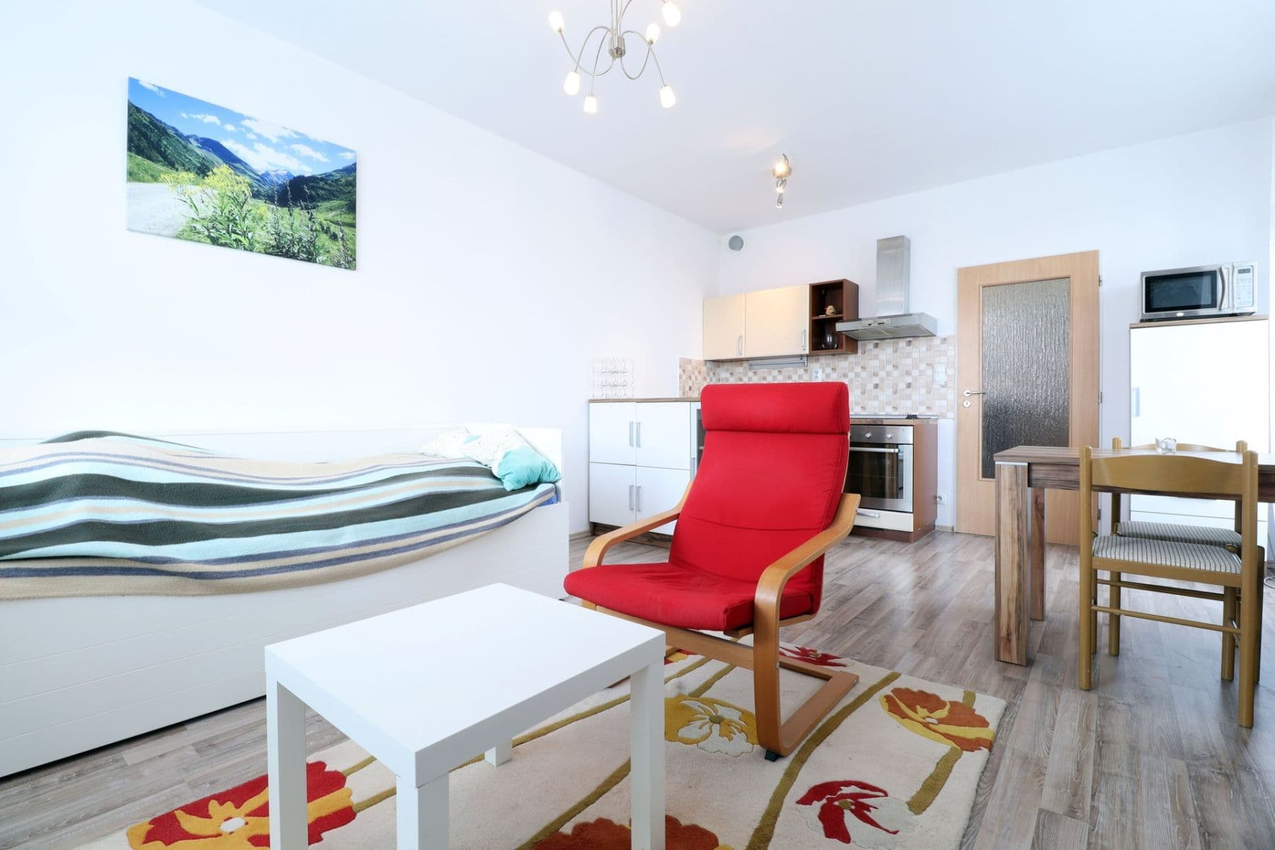 Prenájom bytu 1-izbový 31 m², Podkovářská, Praha, Praha Prenájom bytu 1-izbový 31 m², Podkovářská, Praha, Praha