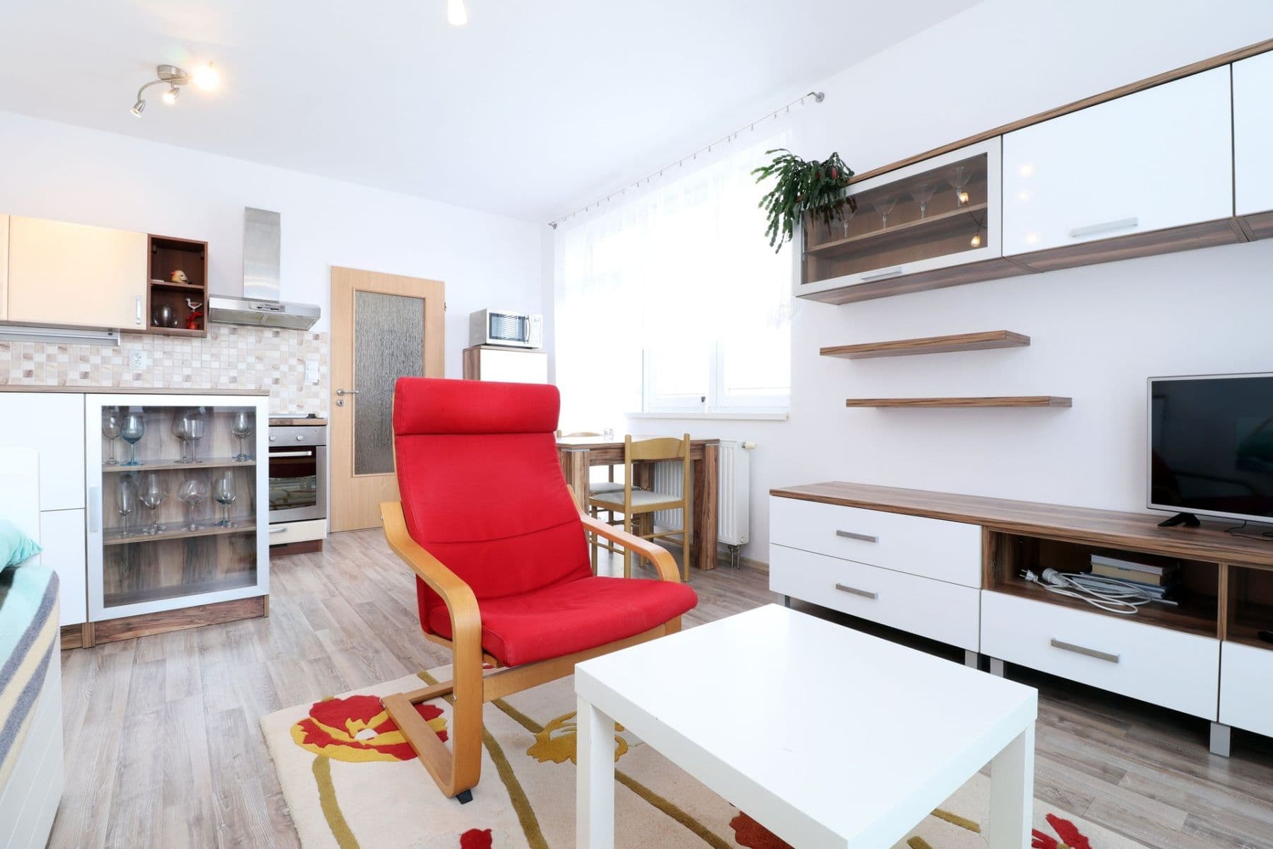 Prenájom bytu 1-izbový 31 m², Podkovářská, Praha, Praha Prenájom bytu 1-izbový 31 m², Podkovářská, Praha, Praha