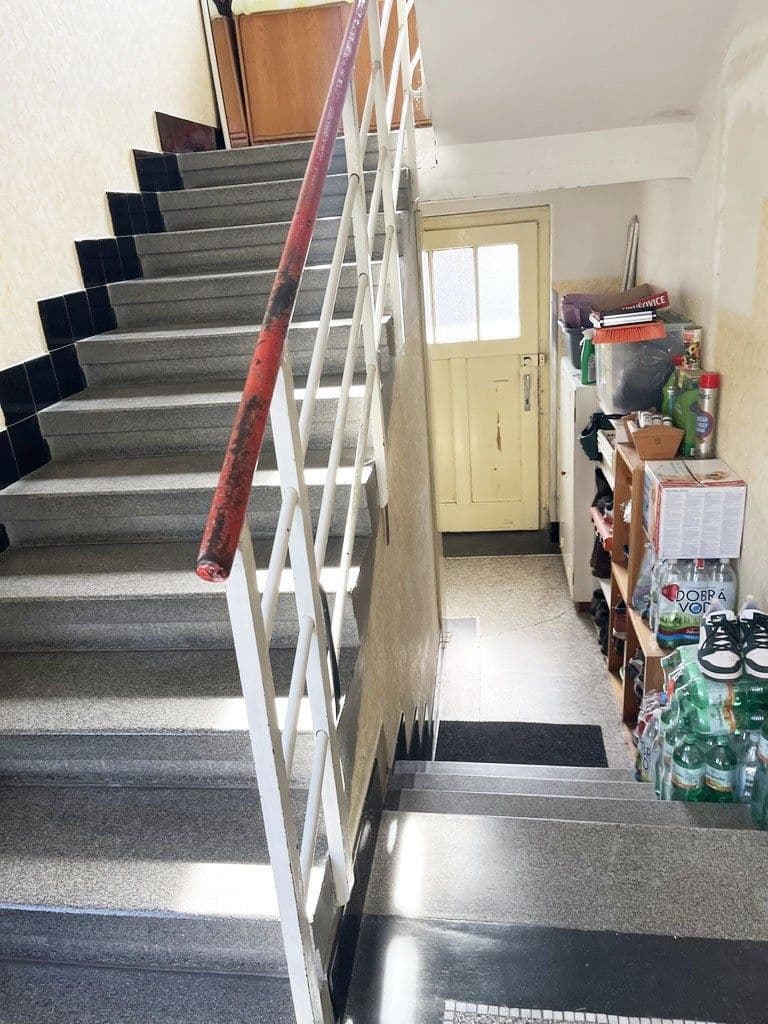 Prenájom bytu 4-izbový 90 m², Barrandova, Kladno, Středočeský kraj Prenájom bytu 4-izbový 90 m², Barrandova, Kladno, Středočeský kraj