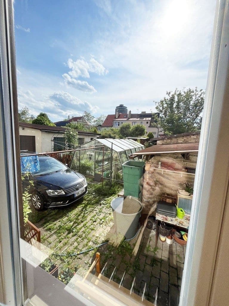 Prenájom bytu 4-izbový 90 m², Barrandova, Kladno, Středočeský kraj Prenájom bytu 4-izbový 90 m², Barrandova, Kladno, Středočeský kraj