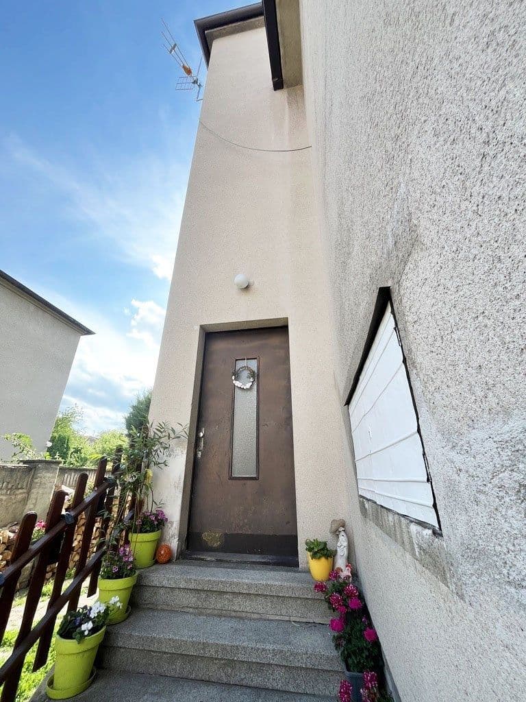 Prenájom bytu 4-izbový 90 m², Barrandova, Kladno, Středočeský kraj Prenájom bytu 4-izbový 90 m², Barrandova, Kladno, Středočeský kraj